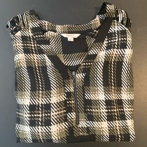 Candies V neck formal top w/ cutout sleeves S